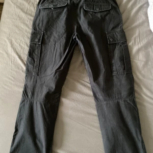 Cargo pants  - Cargo pants från hm synligt använda billigt pris 
