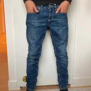 Dondup jeans - Skinny/slim jeans stilrena och riktigt sköna passar bra till många plagg 