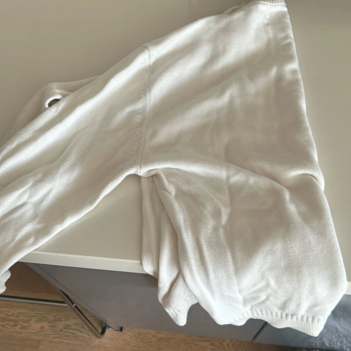 Vit stickad tröja - 91