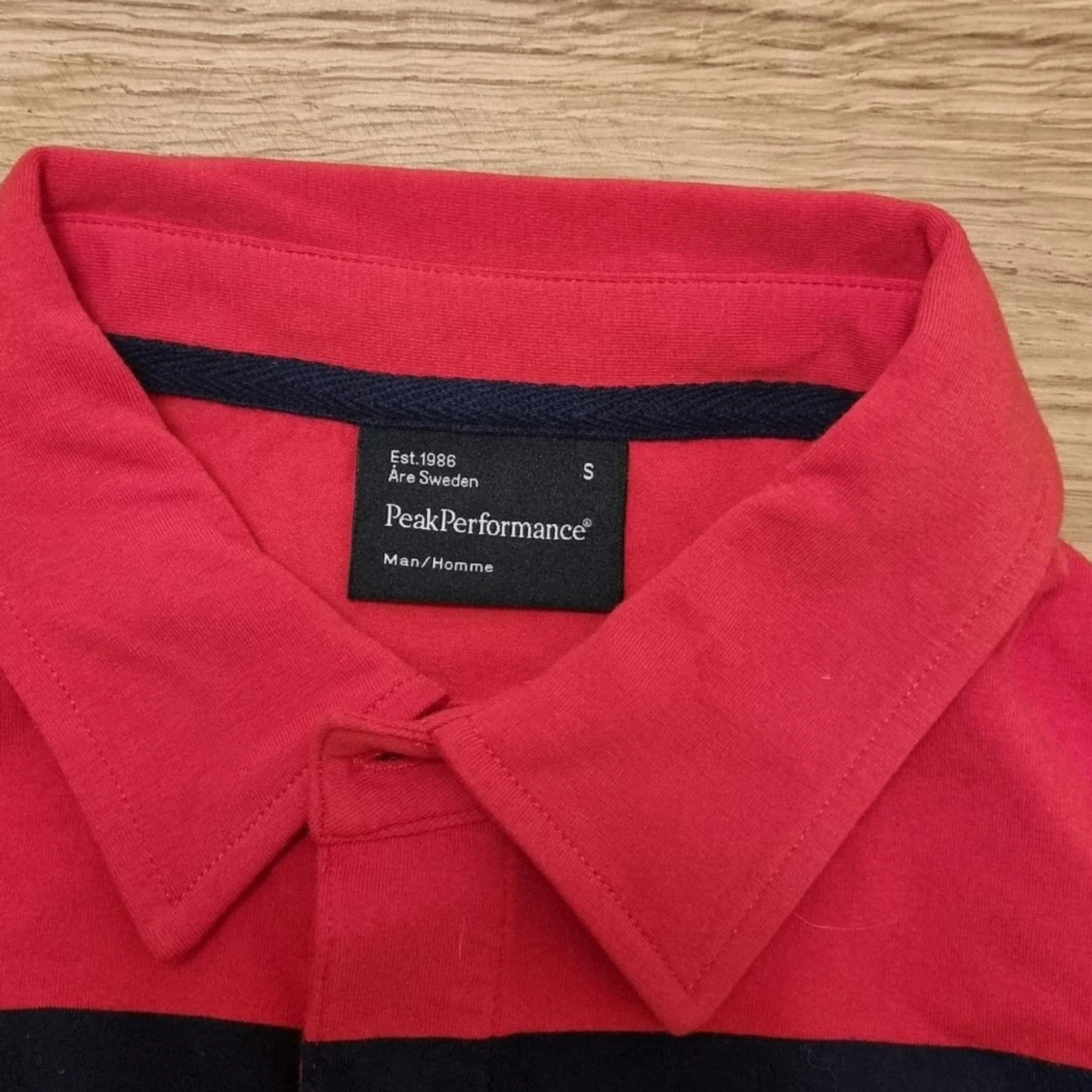 Randig pikétröja från Peak Performance - 90