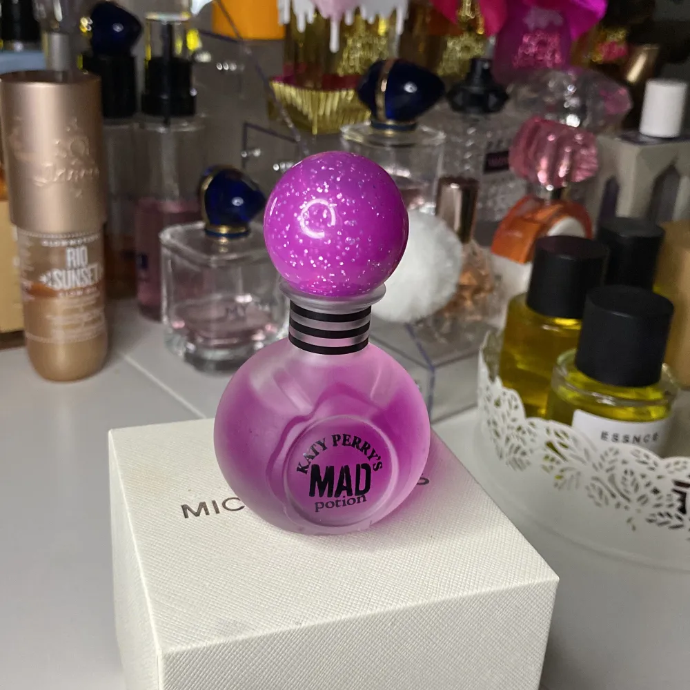 Katy Perry’s Mad Potion parfym!    . Parfym.