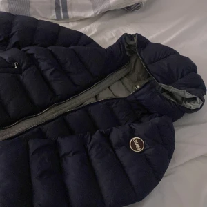 Colmar jacka  - Hej jag säljer min colmarjacka! Perfekt nu till vinter och jätte snygg!!