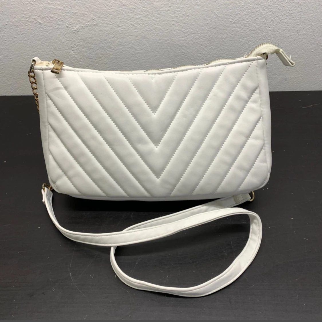 Vit quiltad axelväska från Glitter - 90