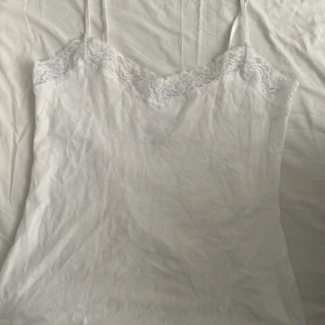 Söt linne  - Användt två gånger 