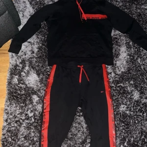 Hugo dress  - Bra skick säljer pga av att den har blivit för kort storlek M