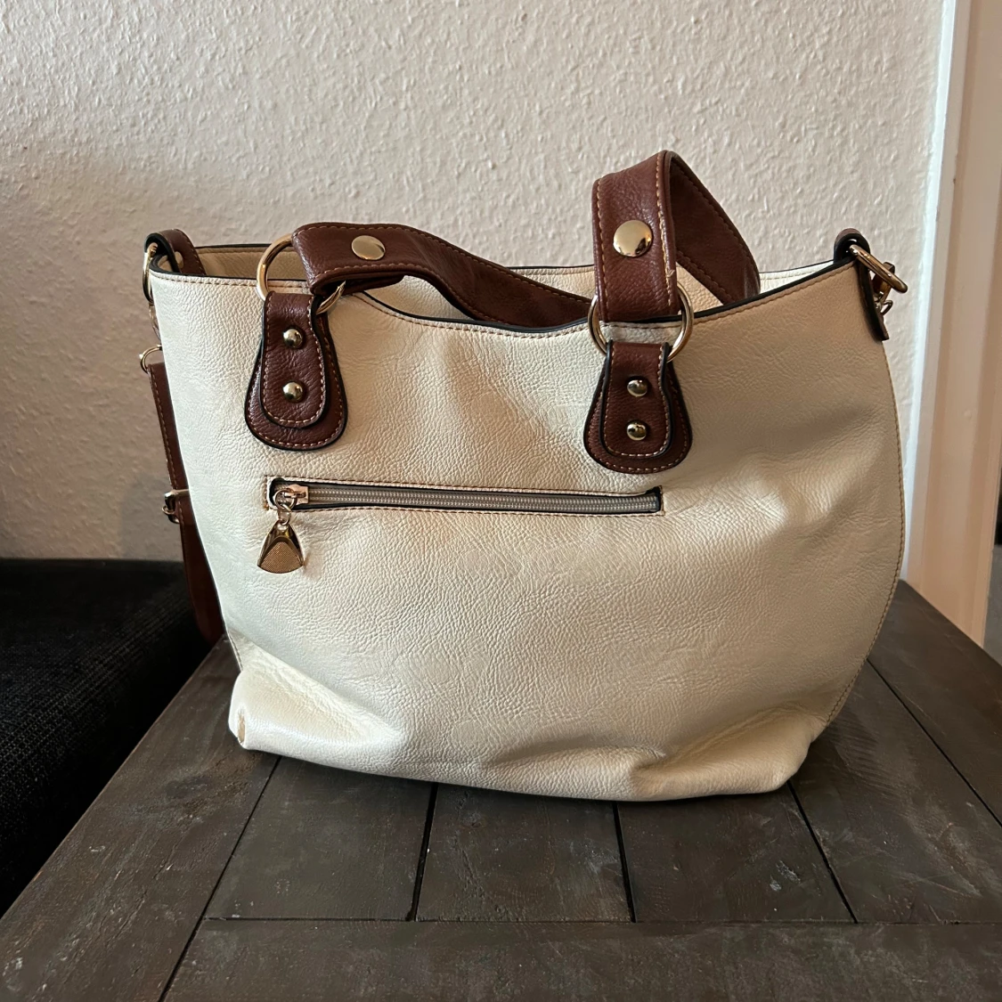 Beige och brun axelväska från Nine West - 90