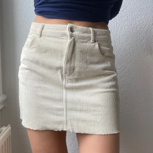 Manchesterkjol - Kort kjol i manchester! Köpt på gina tricot 