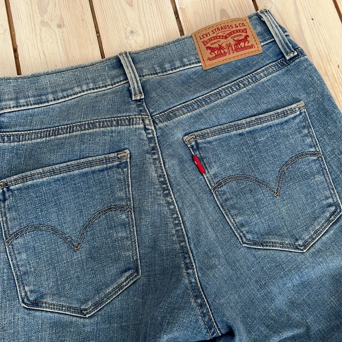 Levis jeans