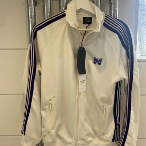 Needles track jacket vit - Helt ny needles track jacket storlek S
