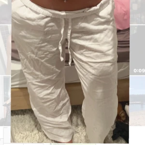 Linnebyxor - Säljer dessa linnebyxor ifrån Gina Young som jag användt en gång dom inprincip helt oanvända. Köpta för 299. Passar xs/s