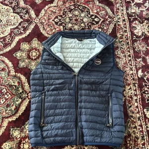 Colmar väst - Skick 9/10 lite skrynklig 