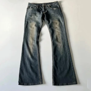 Lågmidjade jeans  - Ett par lågmidjade jeans💕