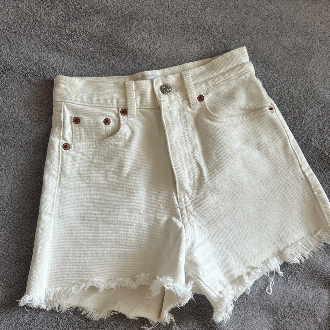 Vita jeansshorts från Zara - 93