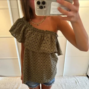 Part Two grön blus - Jätte fin topp från part two💕 skriv vid intresse💖