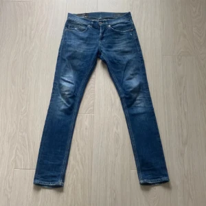 Dondup George - Dondup jeans använda fåtalet gånger. Köpta på United fashion i strl 29. 