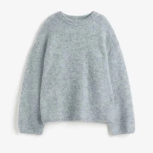 Hm mohair tröja - Säljer denna super snygga tröja då den inte kommer till användning längre  Är öppen för snabb affär❣️ kontakt mig vid frågor 