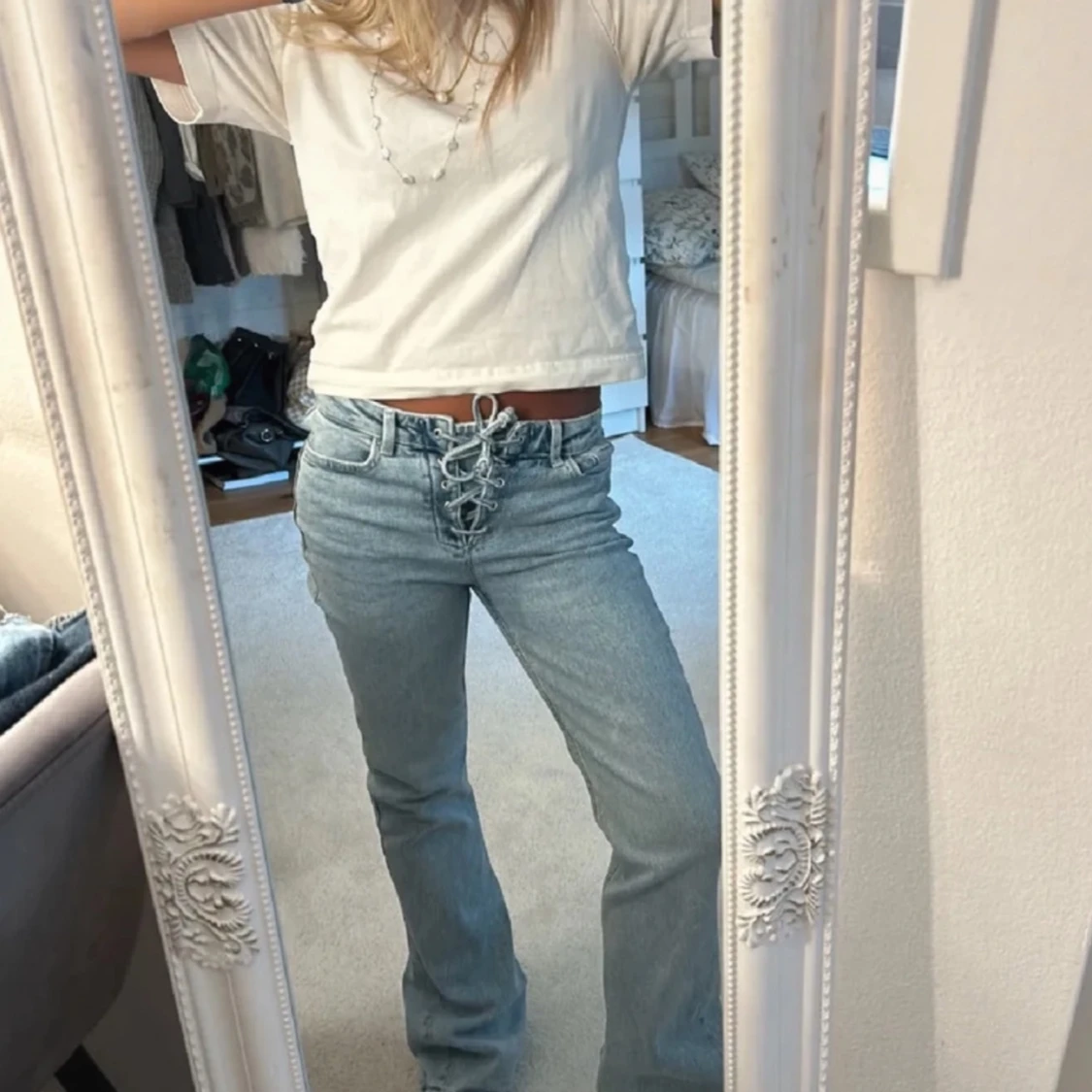 Ljusblå jeans med snörning - 90