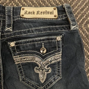 Rock revival eazy boot - Par 22 Midja:36 Ytterben:96 Innerben:76 Benöppning:21 Rise:22  Skriv om du har frågor eller om du vill ha fler bilder😇😇  Pris är absolut diskuterbart☺️ Skriv innan du köper‼️‼️