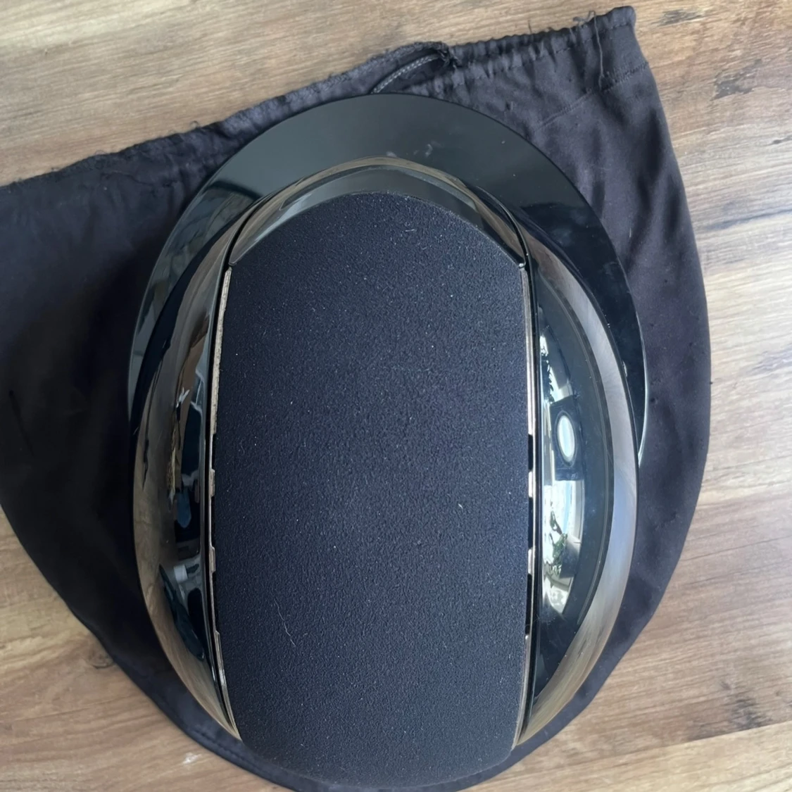 Svart ridhjälm - 90