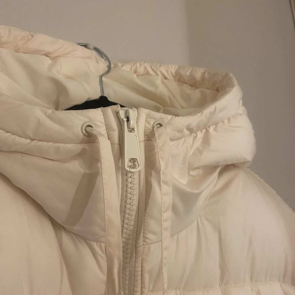 Vit pufferjacka från H&M - 91