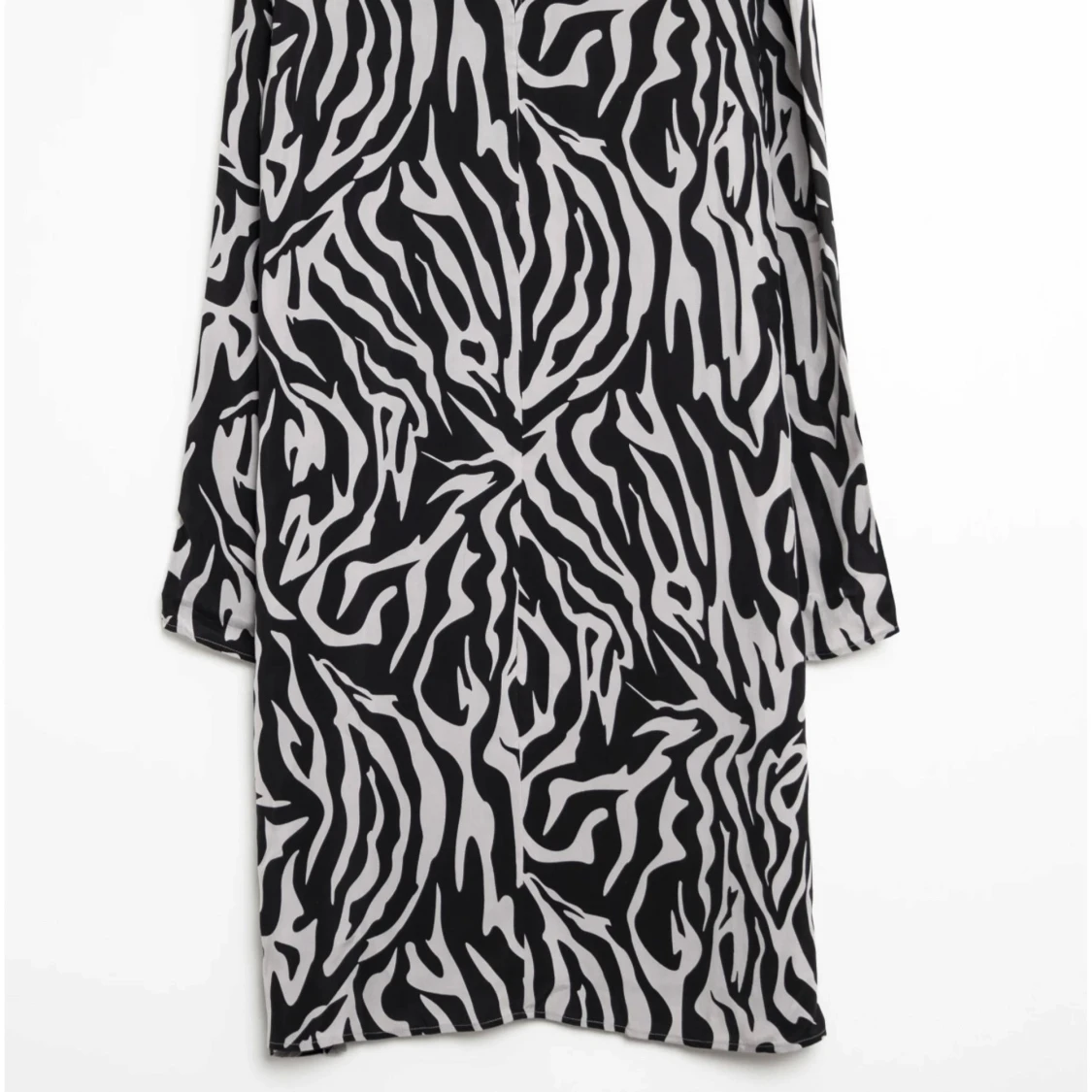 Svartvit zebramönstrad klänning - 90