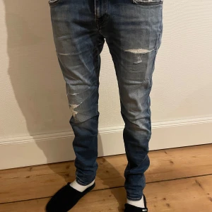 Replay jeans - Replay Anbass i storlek 30/32. 8/10 sick. Nypris runt 1,6. Vårt pris 400.