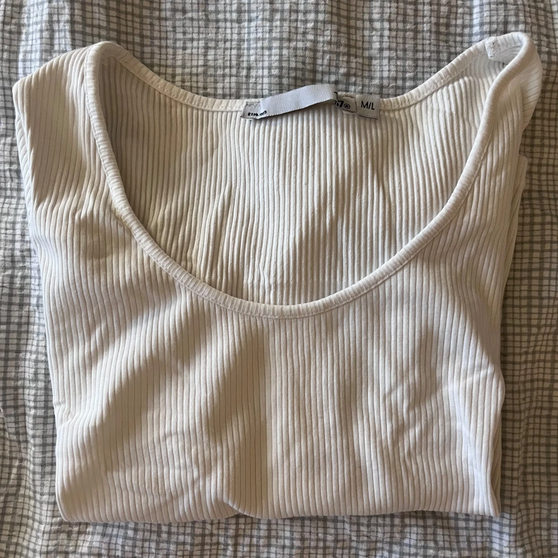 Vit ribbad topp  - 91