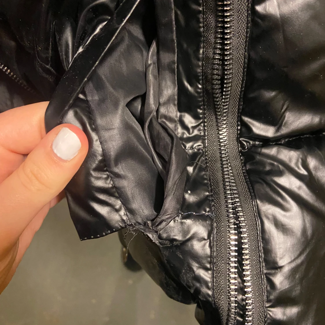 Svart pufferjacka från Xuelijiabao - 91