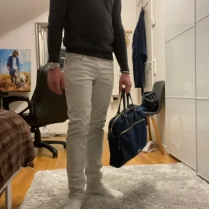 Replay jeans - Tjenare, jag säljer dessa sjukt snygga replay jeans för ett väldigt bra pris skriv privat för mer frågor!😆😆