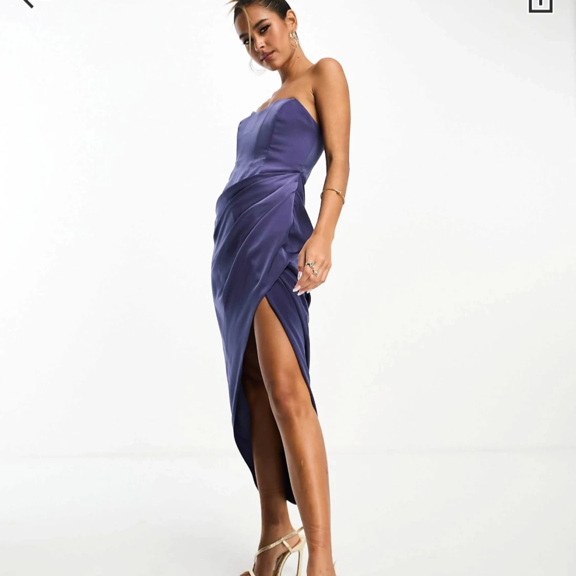 Midiklänning i korsett