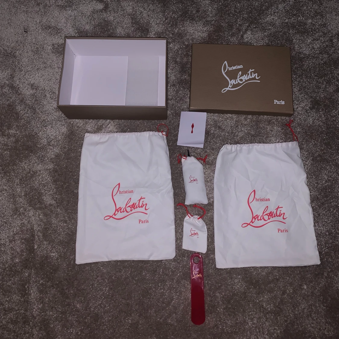 Christian Louboutin med Låda,extraspikar,extraskosnören,dustbags och skohorn - 2