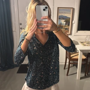 Blus  - Tre kvarts blus