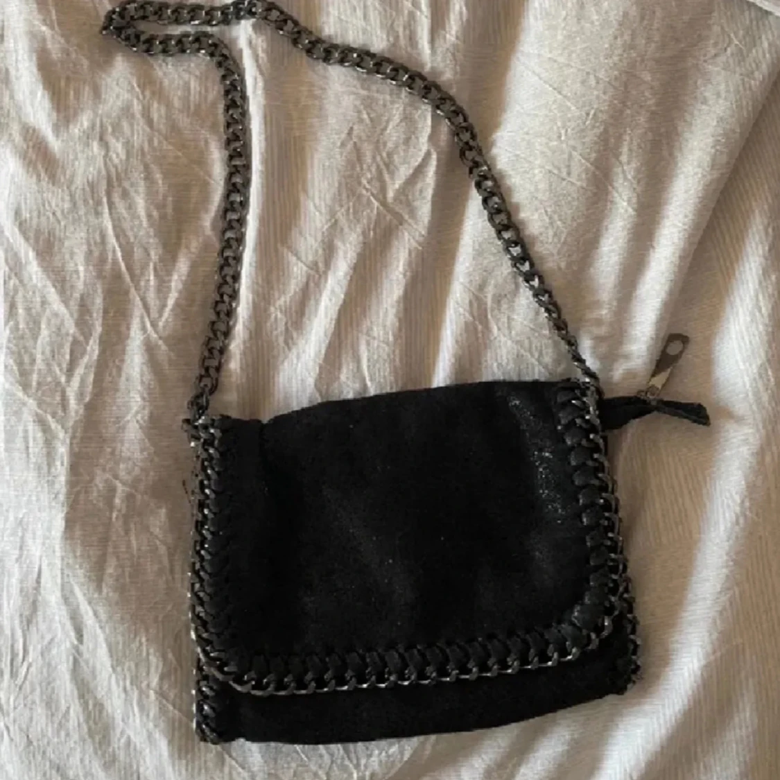 (VIT) Exakt denna väskan fast i vit!! - 1