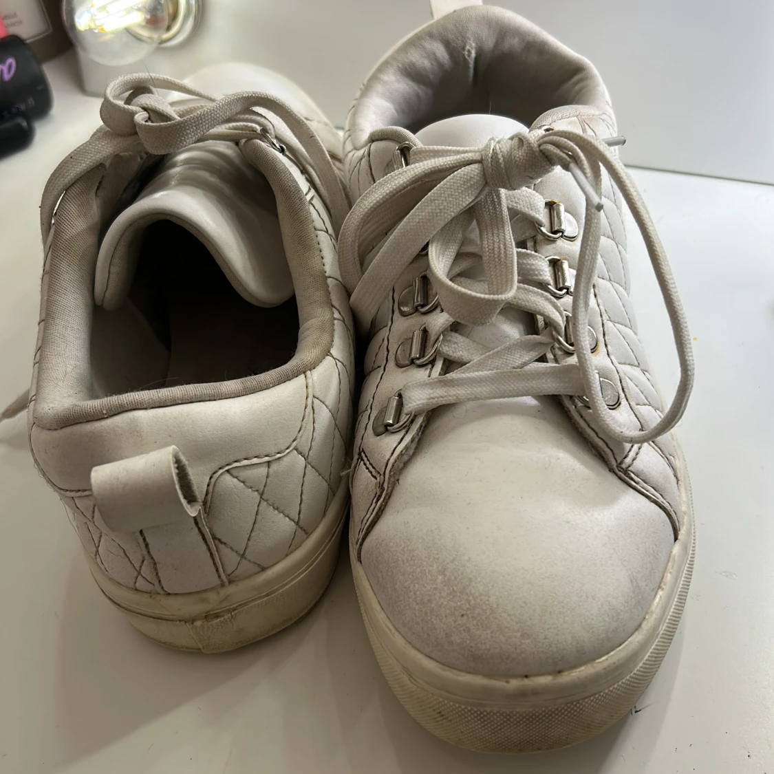  Sneakers med detaljer - 3