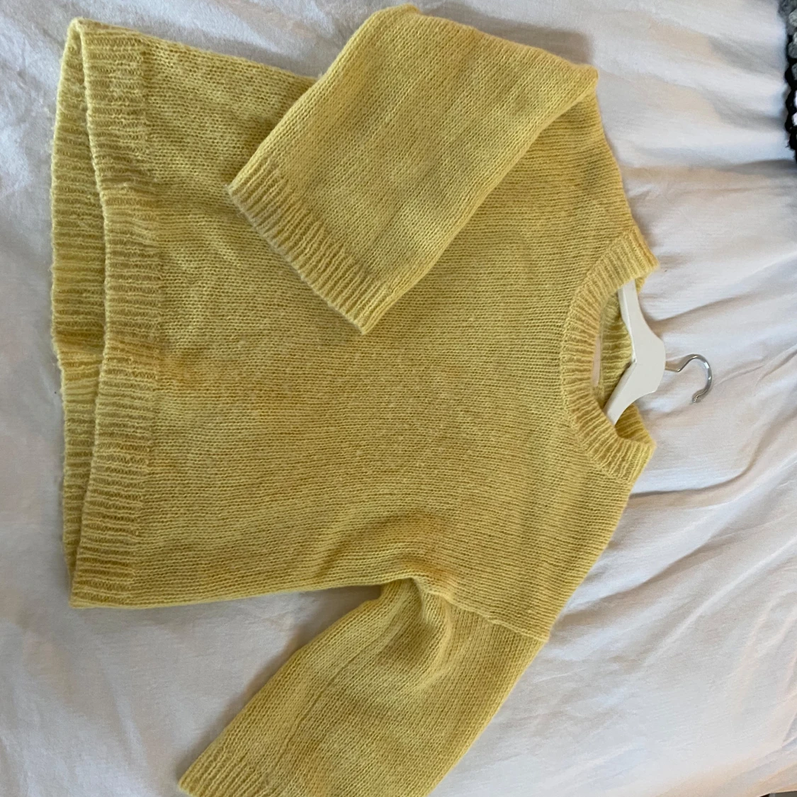 Stickad  tröja  - 1