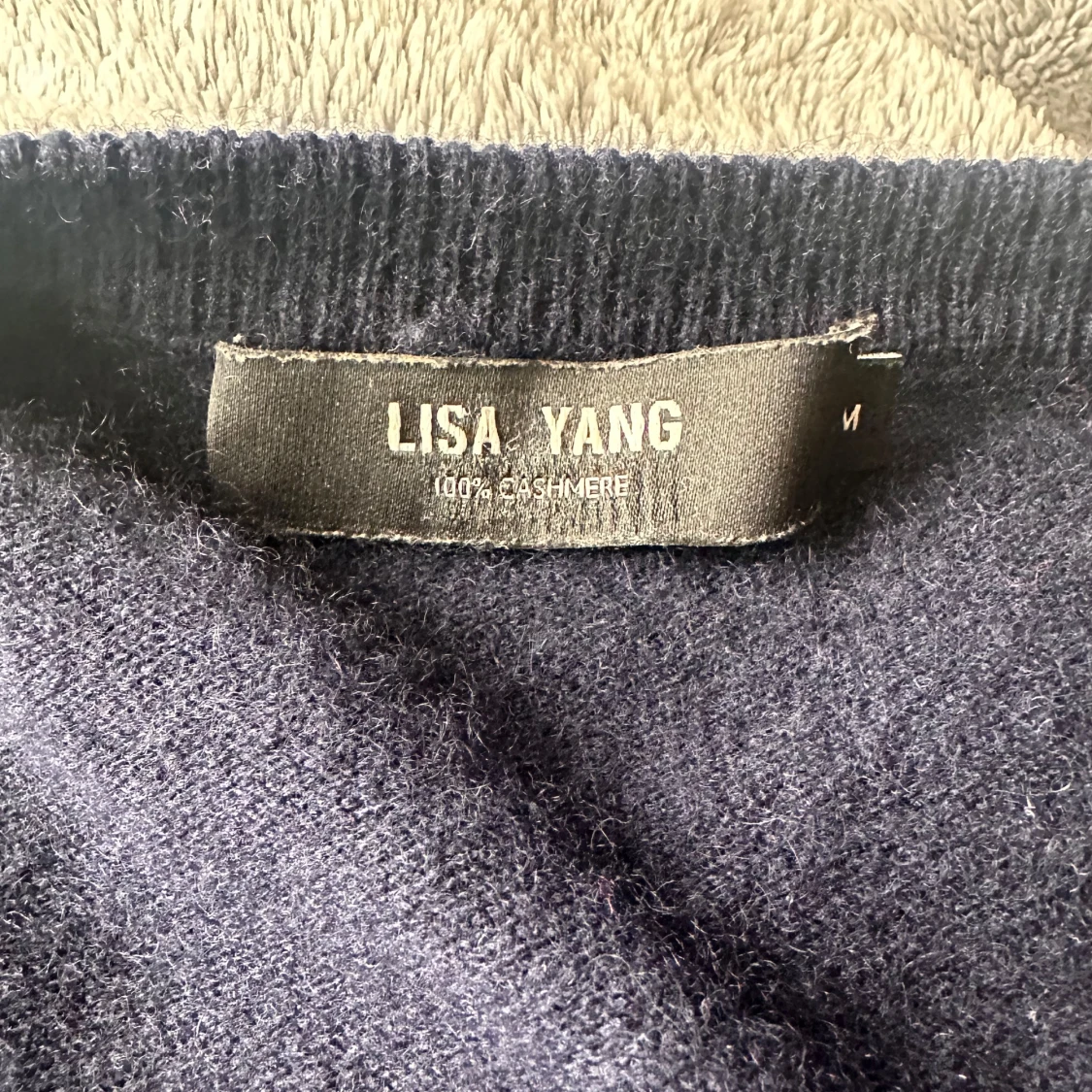 Mörkblå kashmir kofta från Lisa Yang - 2