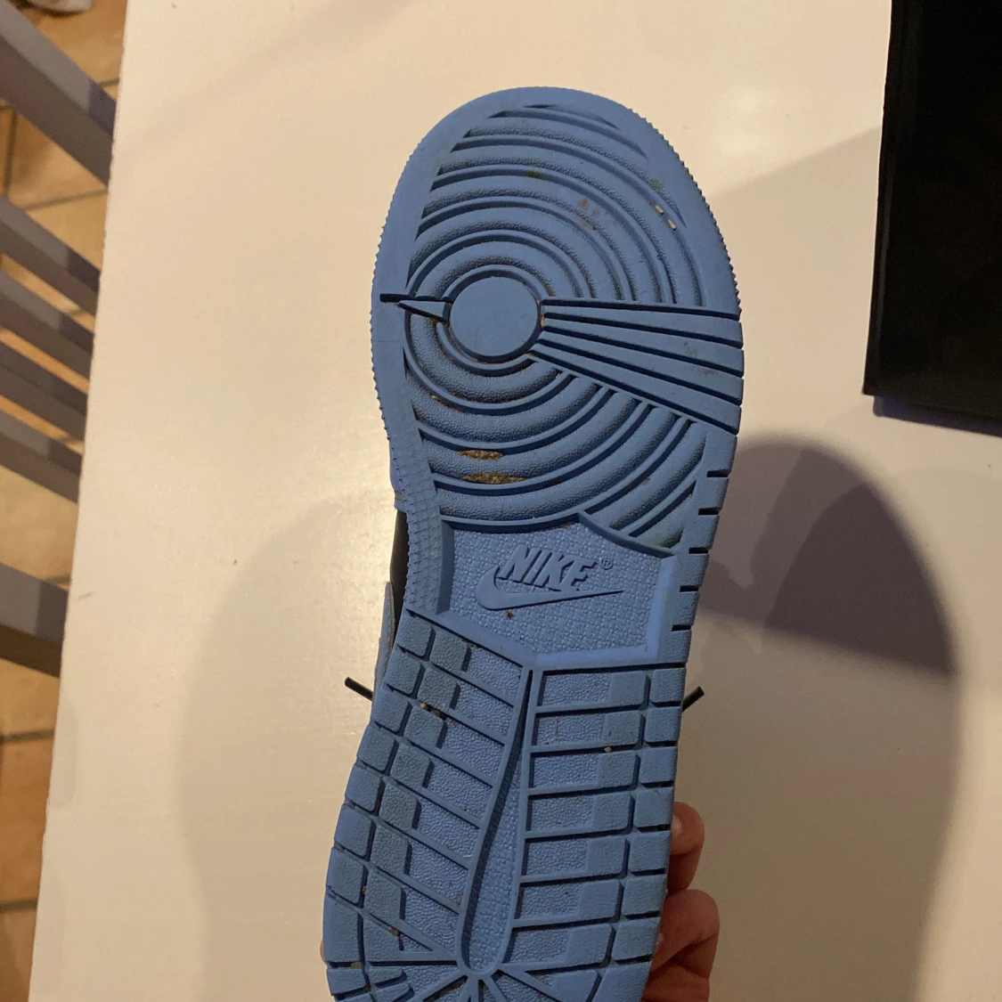 Nike Air Jordans i blått och svart - 3