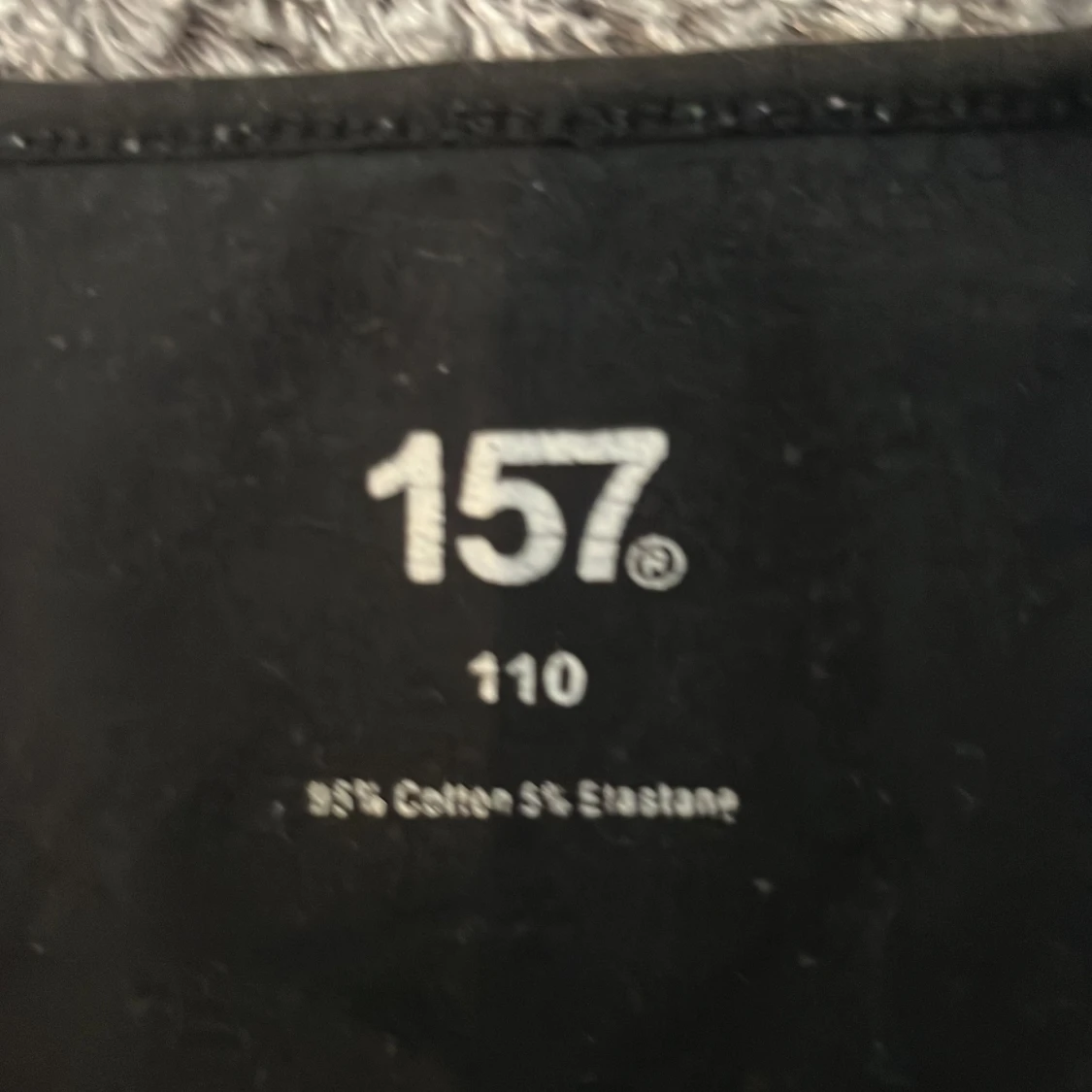 Svart linnetopp från 157 - 3