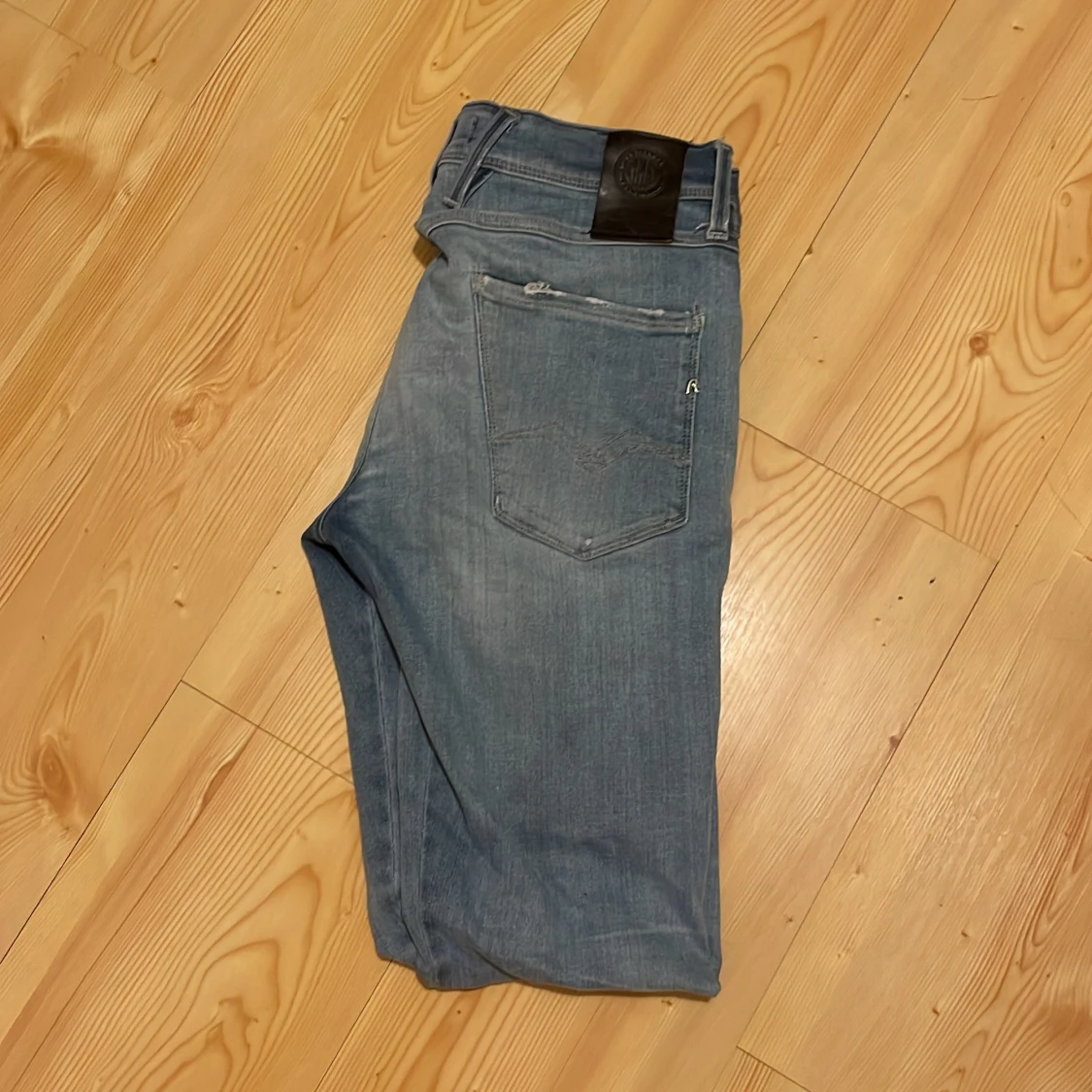 Ljusblå jeansbyxor - 3