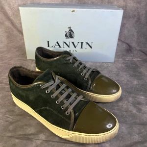 Lanvin toecap skor - Lanvins i UK 11 vilket motsvarar 45 | mycket fint skick | inget medföljer| Passar perfekt till vår och sommar | Fraktar inom 24 timmar spårbart via postnord och instabox |