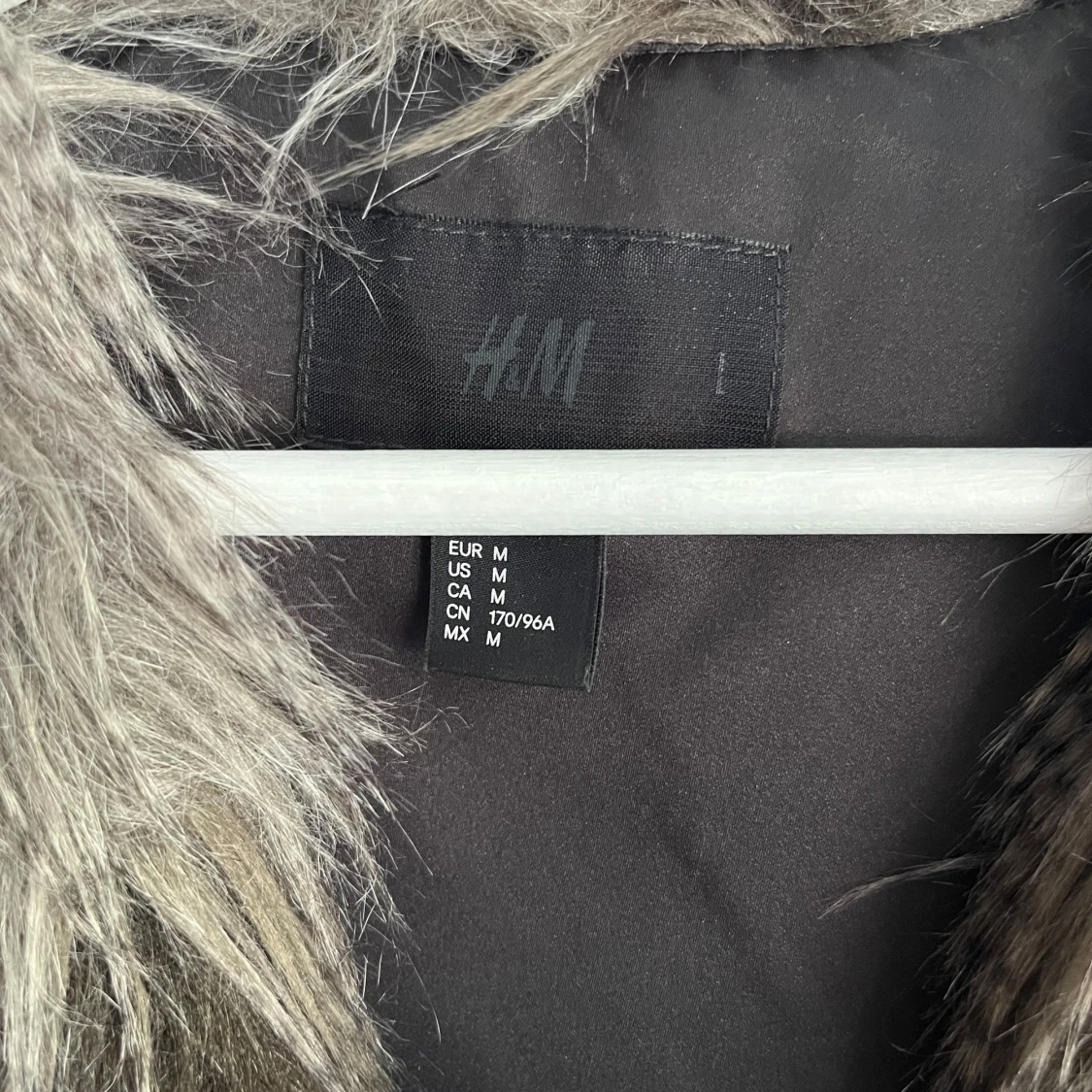 Väst i fuskpäls - 91