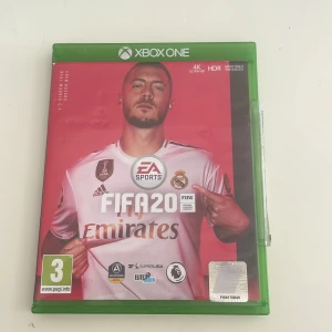 Fifa 20 Xbox  - Säljer mitt gamla fifa som jag inte använder, det funkar till Xbox one, xbox series x vad jag vet