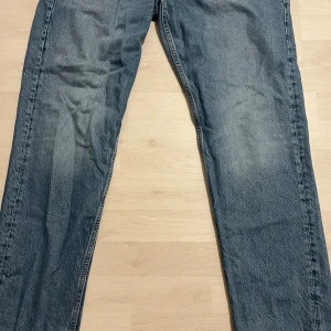 Jeans Jack and Jones Loose/chris - Storlek 36/34 Aldrig använda. Säljer pga att dom inte passade.