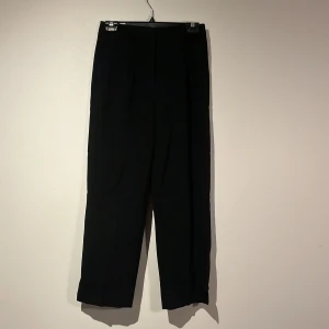 Kostymbyxor  - Jättesnygga vida kostymbyxor 