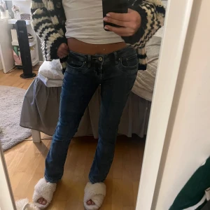 LTB jeans! - LTB jeans i modell Low Rise Boot Cut! Storlek: W24 L30 