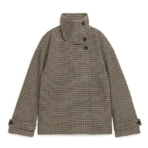 Rutig arket höst kappa - Så snygg och populär jacka från arket. Hål på insidan som syns på andra bilden men märks inte på utsidan