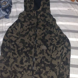 Nike tech  - Den första nike tech Finns inte mer Bra skick 