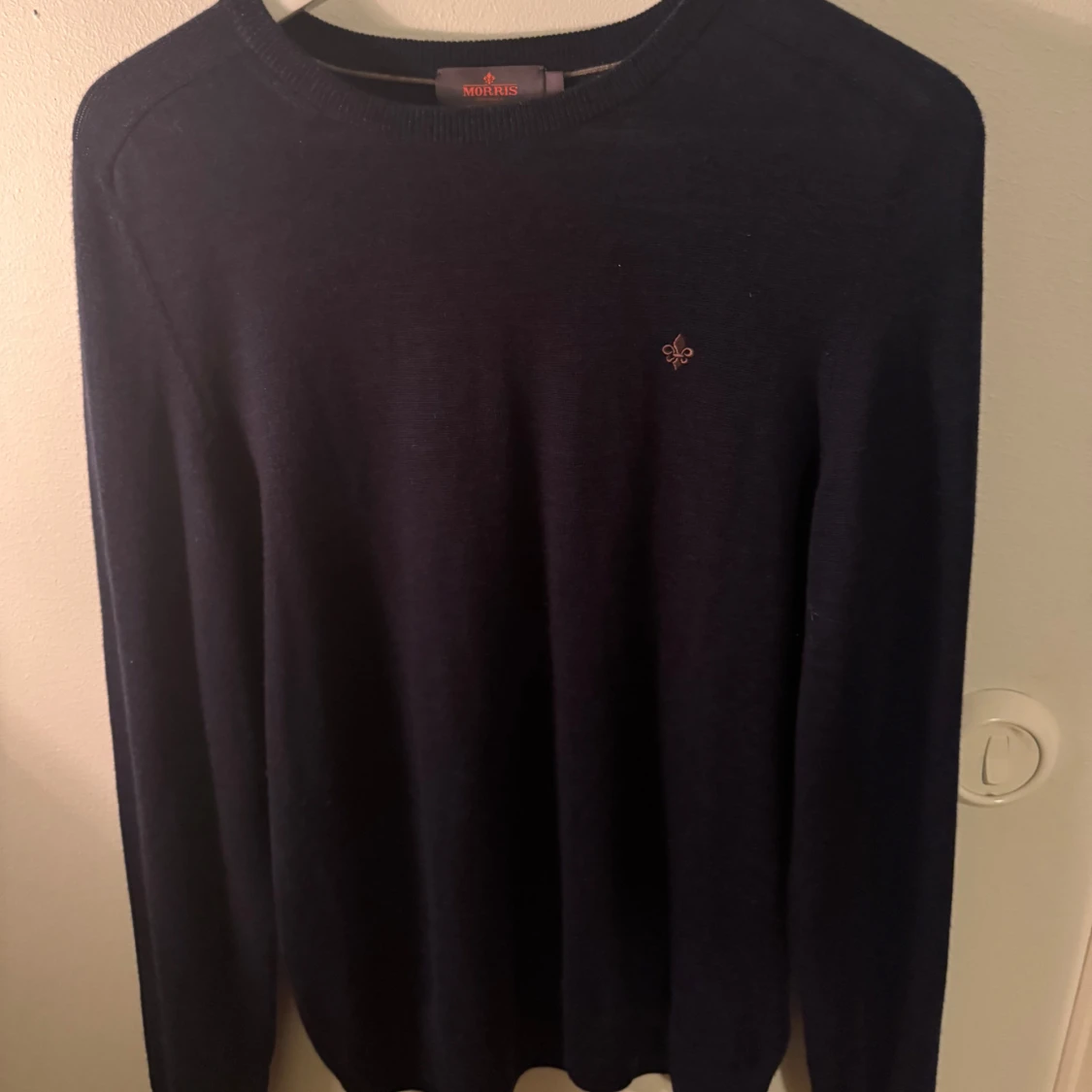 Mörkblå tröja från Morris