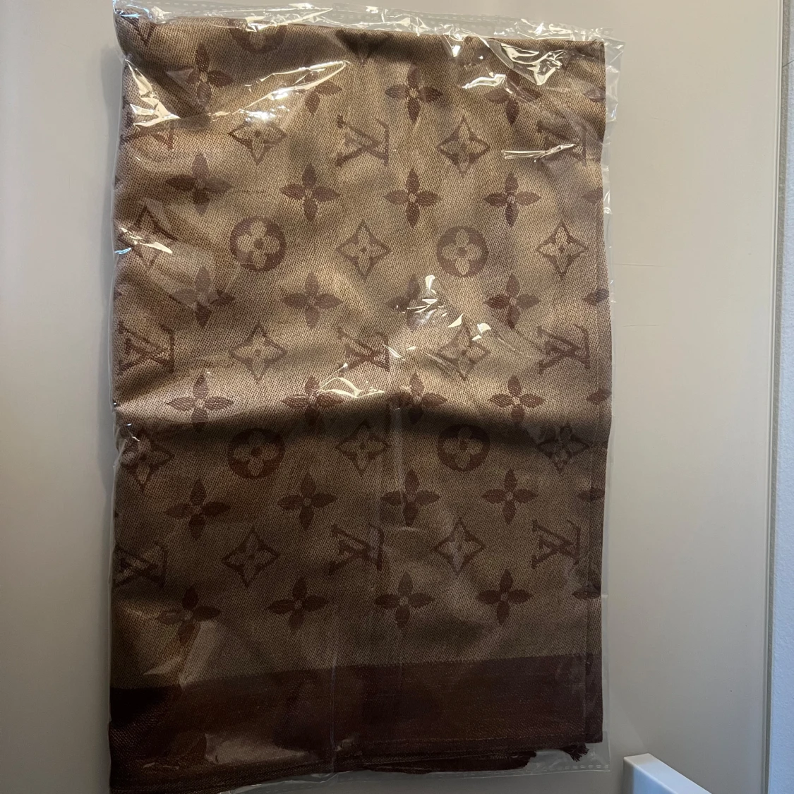 Louis vuitton scarf - 90