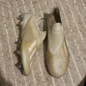 Adidas X 19+ - Storlek 42 2/3 Använda men i bra skick Sg dobbar